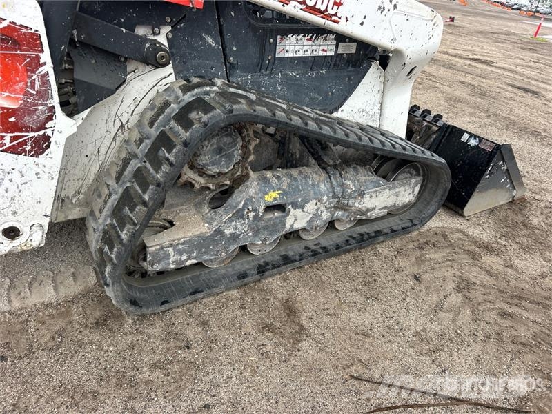 Bobcat T76 Skid steer mini utovarivači