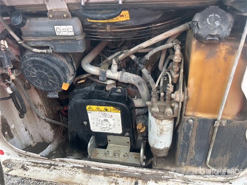 Bobcat T76 Skid steer loaders