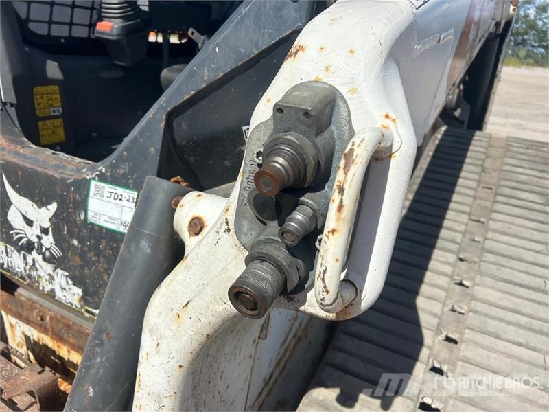 Bobcat T76 Skid steer loaders