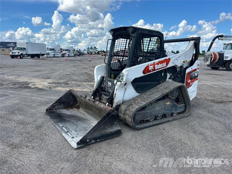 Bobcat T76 Skid steer loaders