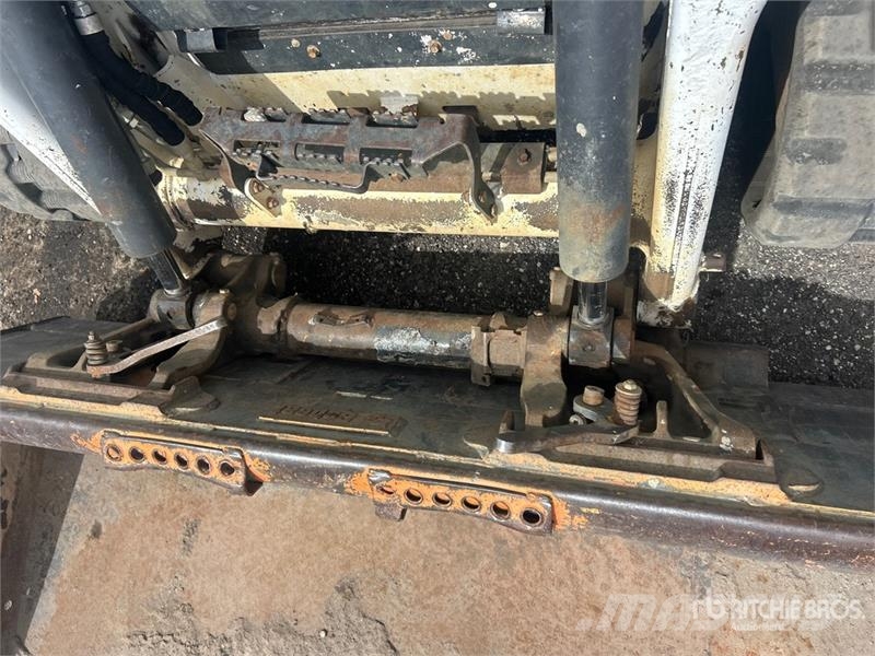 Bobcat T76 Мини-погрузчики