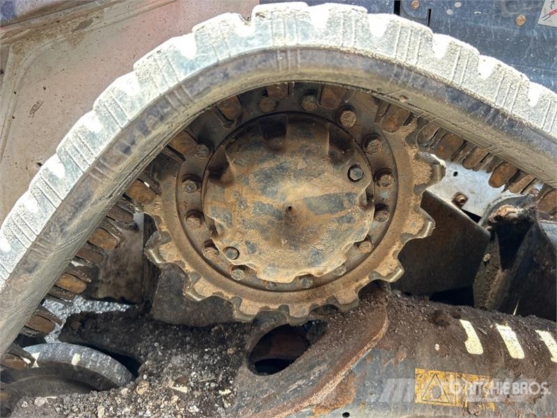 Bobcat T76 Liukuohjatut kuormaajat