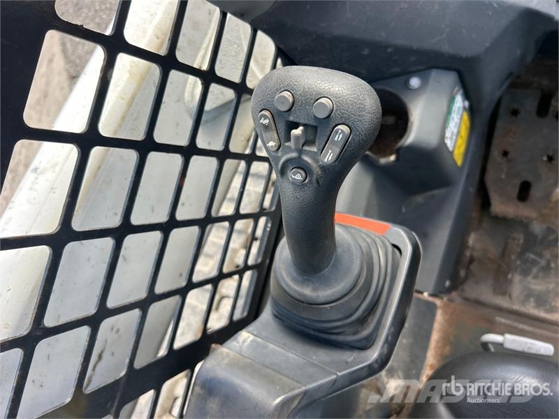 Bobcat T76 Φορτωτάκια