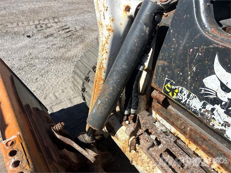 Bobcat T76 Skid steer loaders