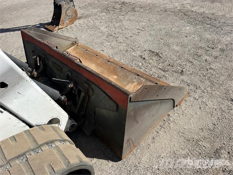 Bobcat T76 Мини-погрузчики