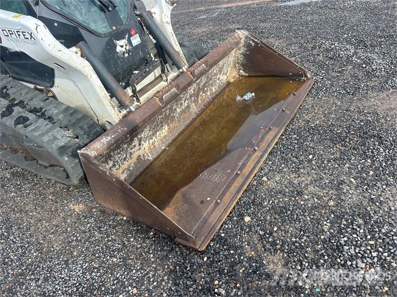 Bobcat T76 Skid steer loaders