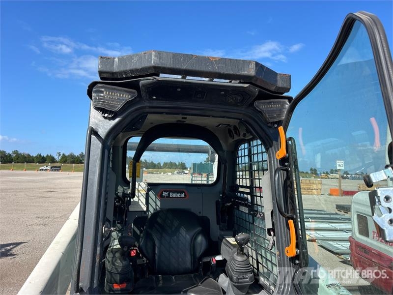 Bobcat T76 Мини-погрузчики