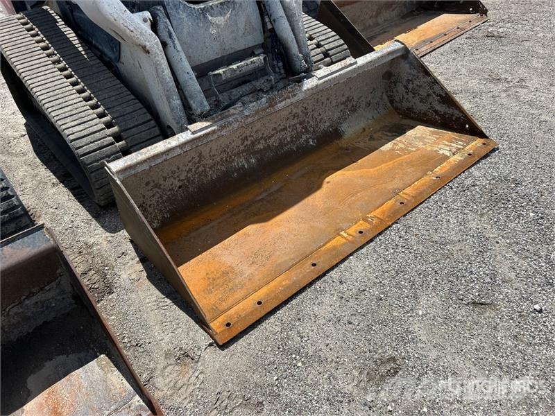 Bobcat T76 Liukuohjatut kuormaajat