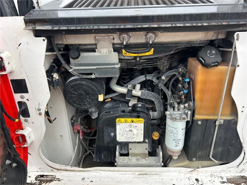 Bobcat T76 Skid steer mini utovarivači