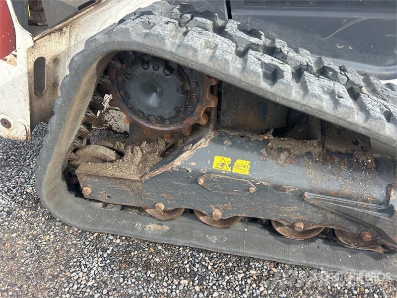 Bobcat T76 Skid steer loaders