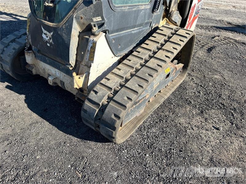 Bobcat T76 لوادر انزلاقية التوجيه
