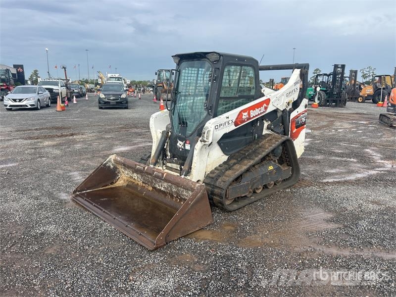 Bobcat T76 Skid steer loaders