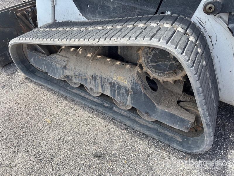 Bobcat T76 Skid steer mini nakladalci