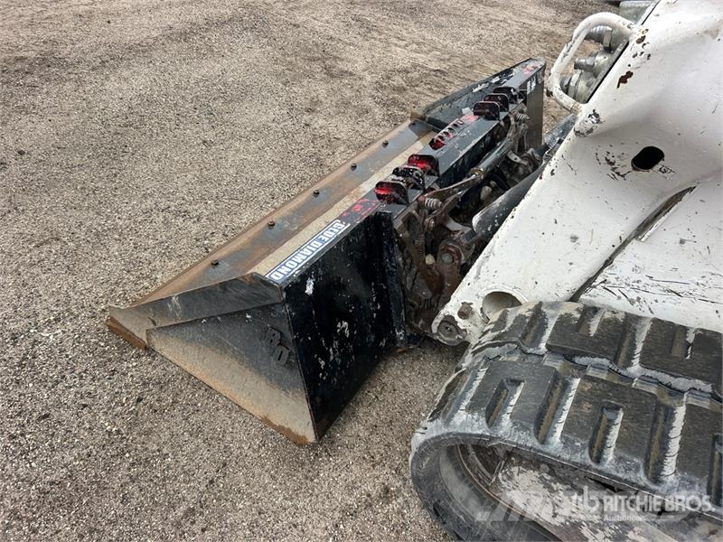 Bobcat T76 Skid steer mini utovarivači