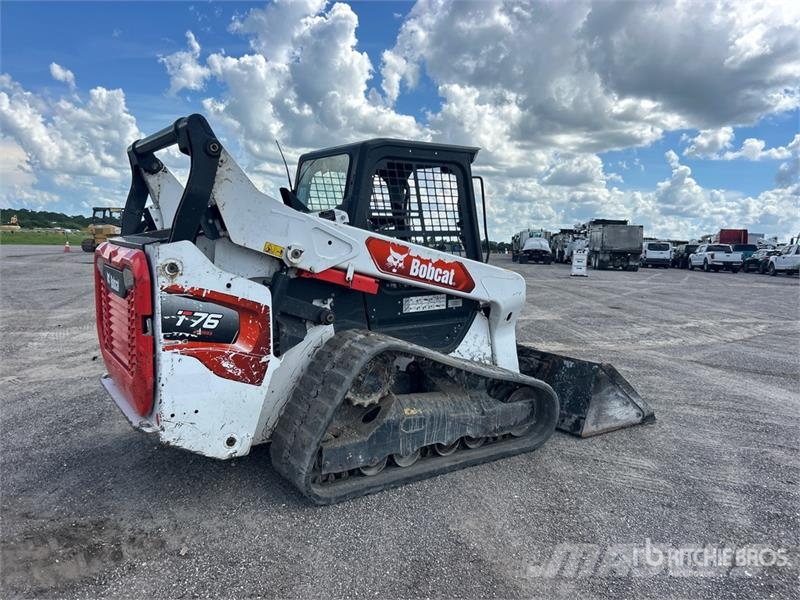 Bobcat T76 Skid steer loaders