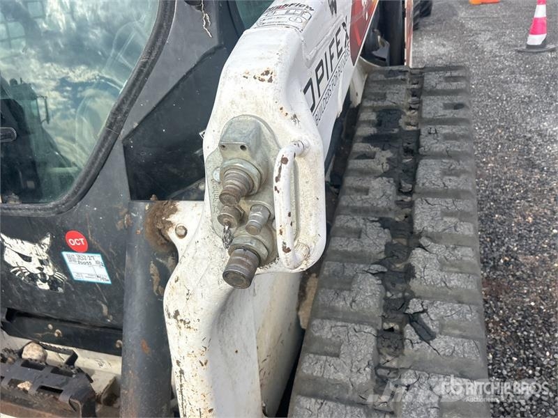Bobcat T76 Skid steer loaders