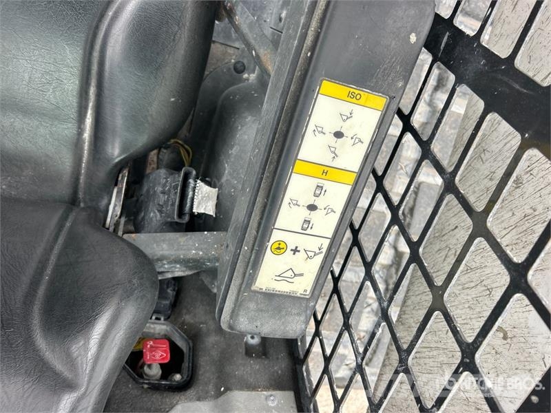 Bobcat T76 Skid steer mini utovarivači