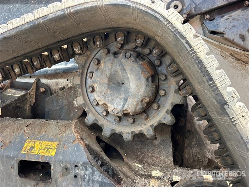 Bobcat T76 Liukuohjatut kuormaajat