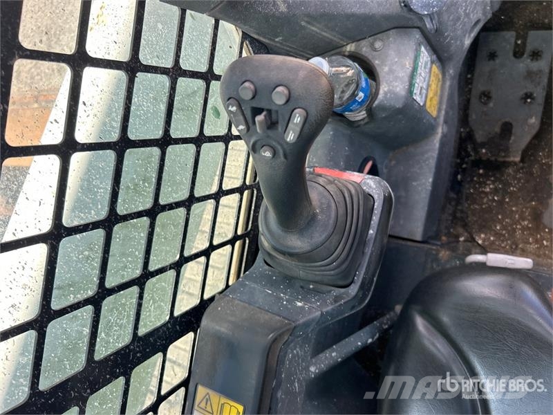 Bobcat T76 Liukuohjatut kuormaajat