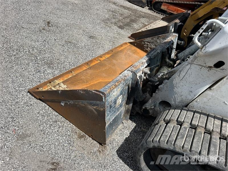 Bobcat T76 Liukuohjatut kuormaajat