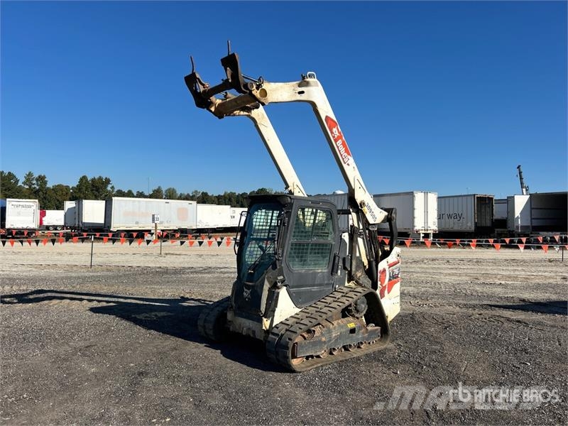 Bobcat T76 لوادر انزلاقية التوجيه