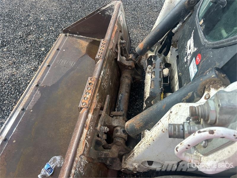 Bobcat T76 Skid steer loaders