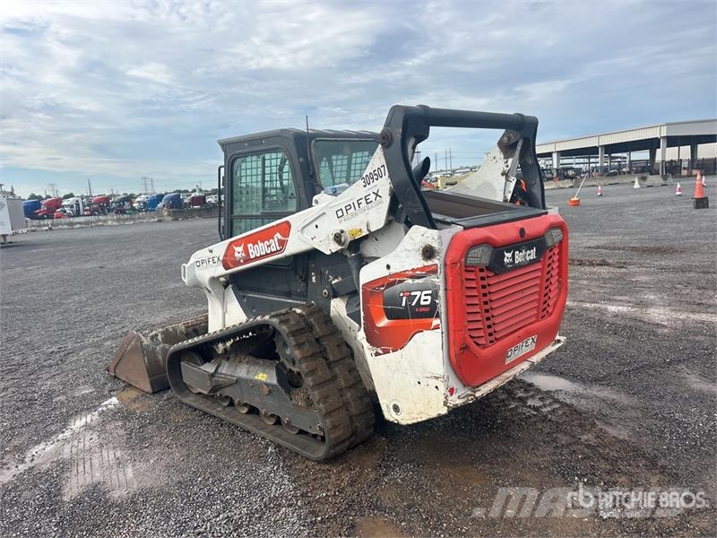 Bobcat T76 Skid steer loaders