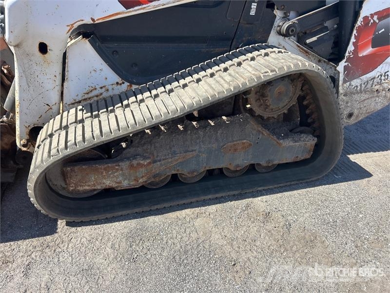 Bobcat T76 Skid steer loaders