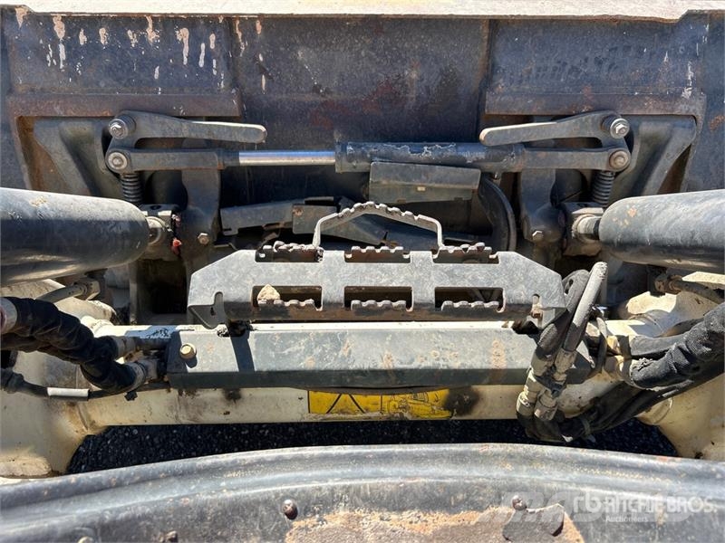 Bobcat T76 Мини-погрузчики