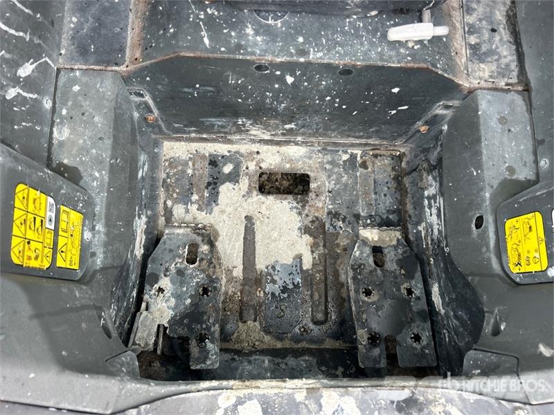 Bobcat T76 Skid steer mini utovarivači