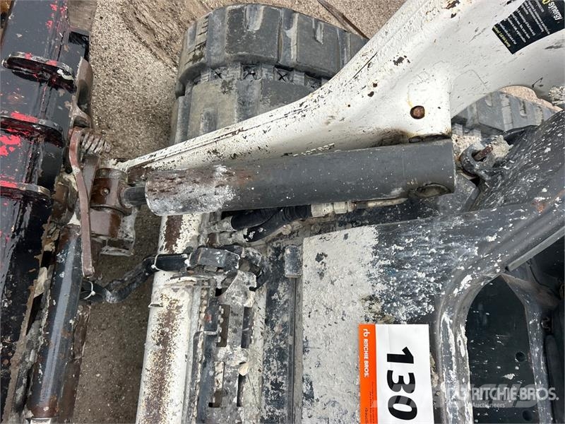 Bobcat T76 Skid steer mini utovarivači