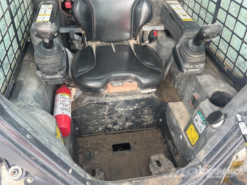 Bobcat T76 Skid steer loaders