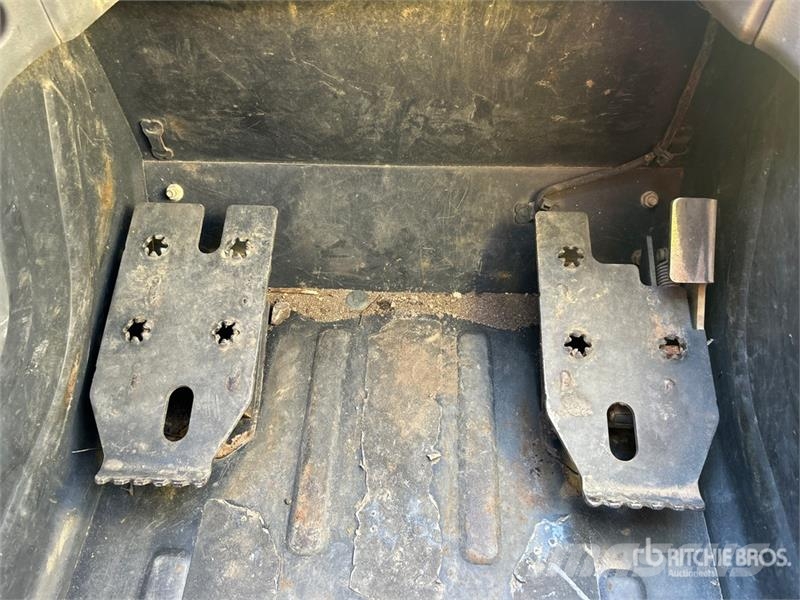 Bobcat T76 Мини-погрузчики
