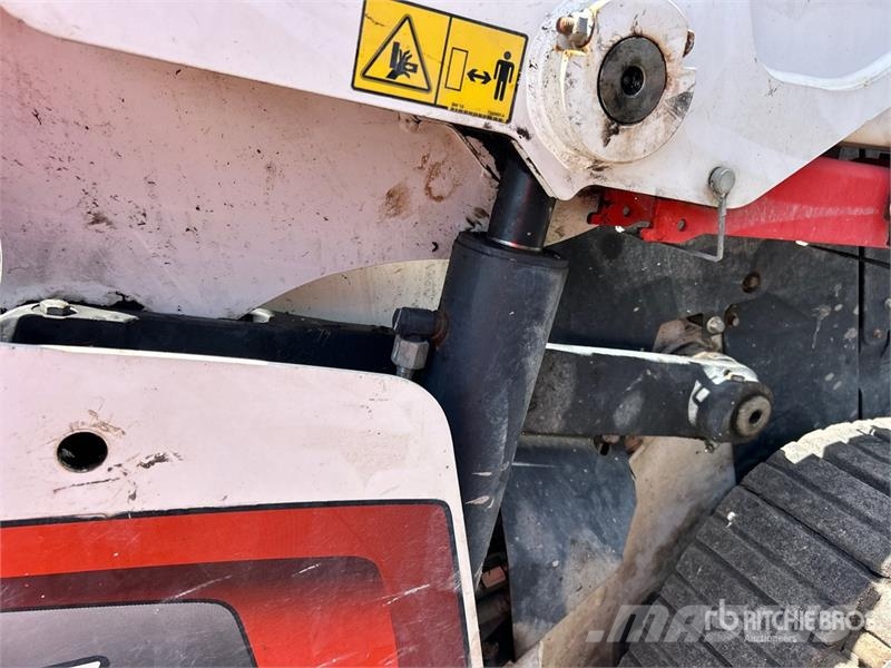 Bobcat T76 Liukuohjatut kuormaajat