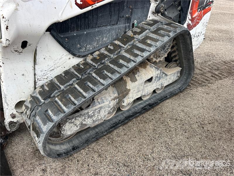Bobcat T76 Skid steer mini utovarivači