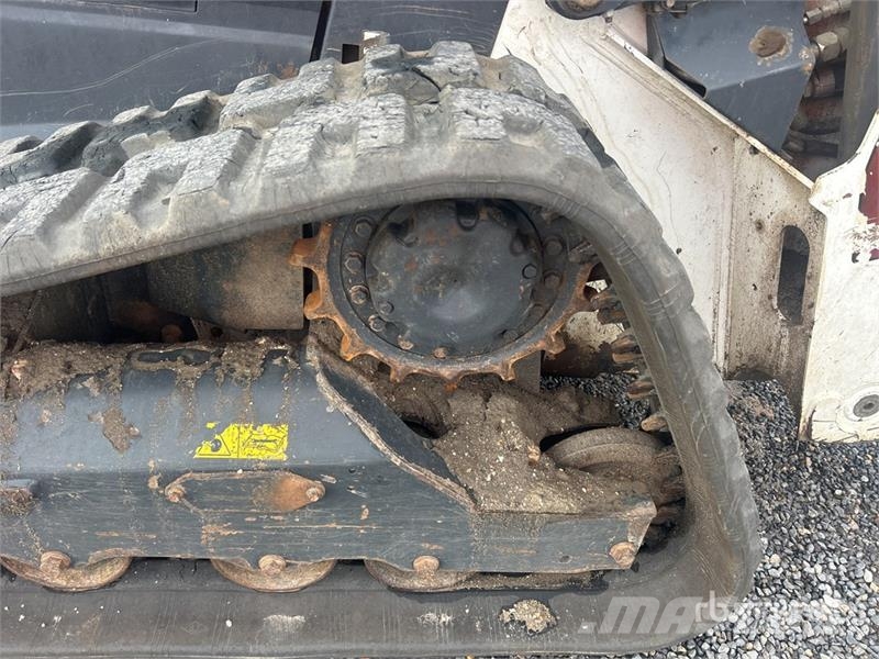Bobcat T76 Skid steer loaders