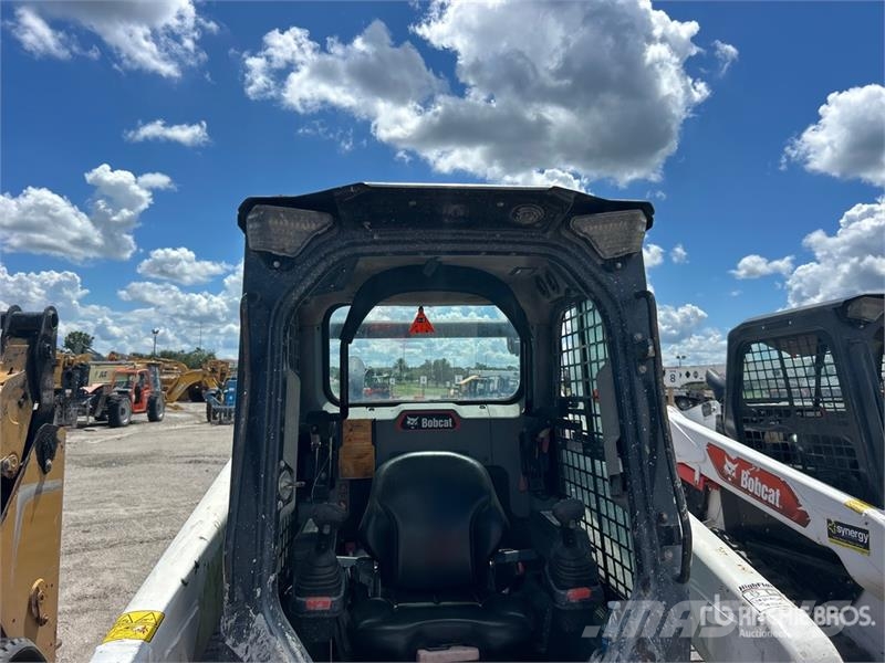 Bobcat T76 Liukuohjatut kuormaajat