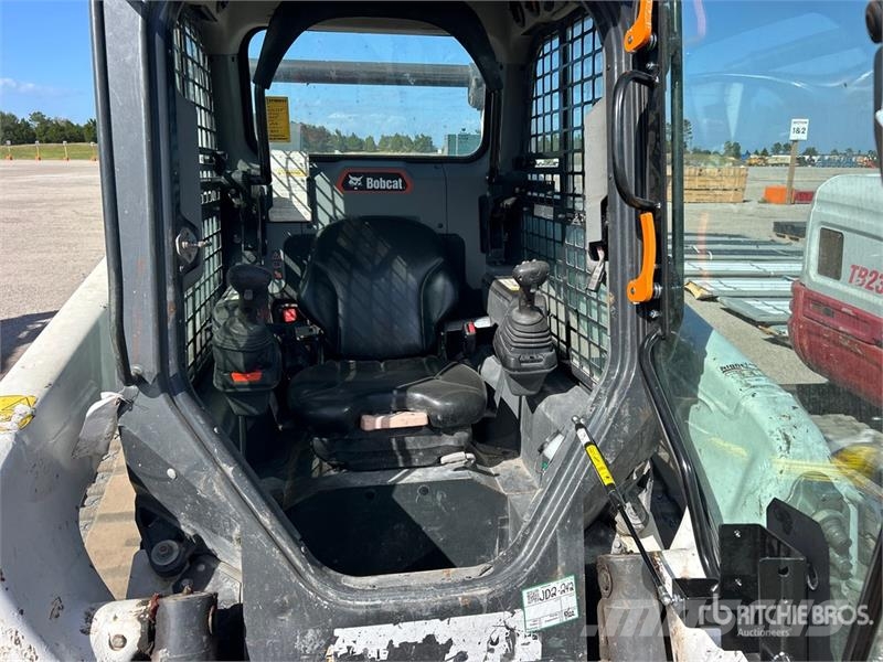 Bobcat T76 Мини-погрузчики