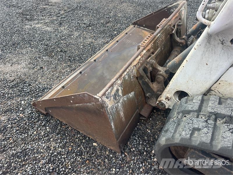 Bobcat T76 Skid steer loaders