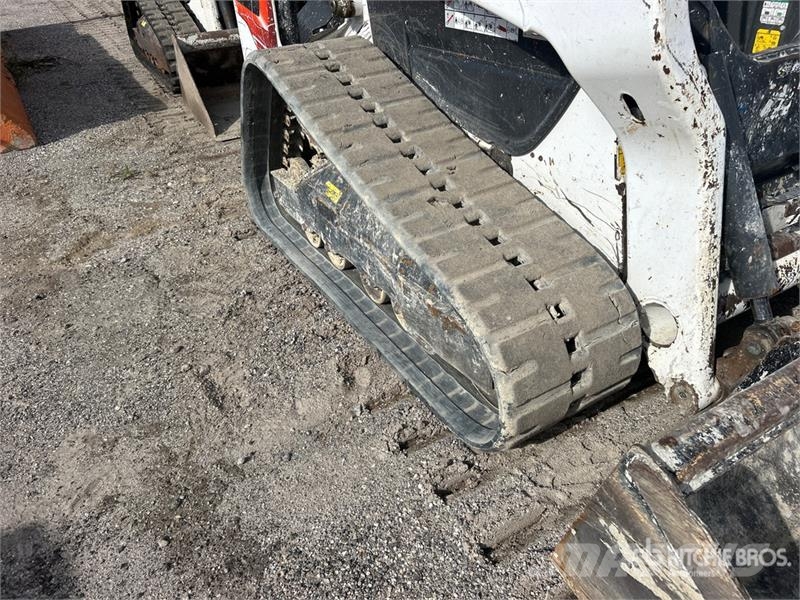 Bobcat T76 Skid steer mini nakladalci