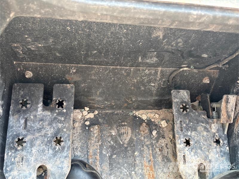 Bobcat T76 Skid steer mini nakladalci