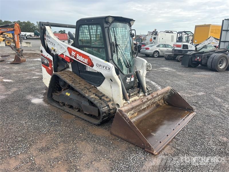 Bobcat T76 Skid steer loaders