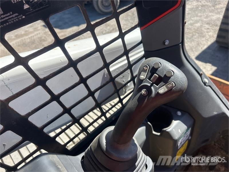 Bobcat T76 Skid steer loaders