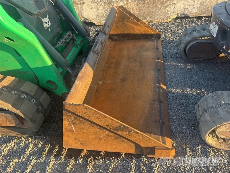 Bobcat T76 R-Series Two-Speed Compact Track Loader Skid steer loaders