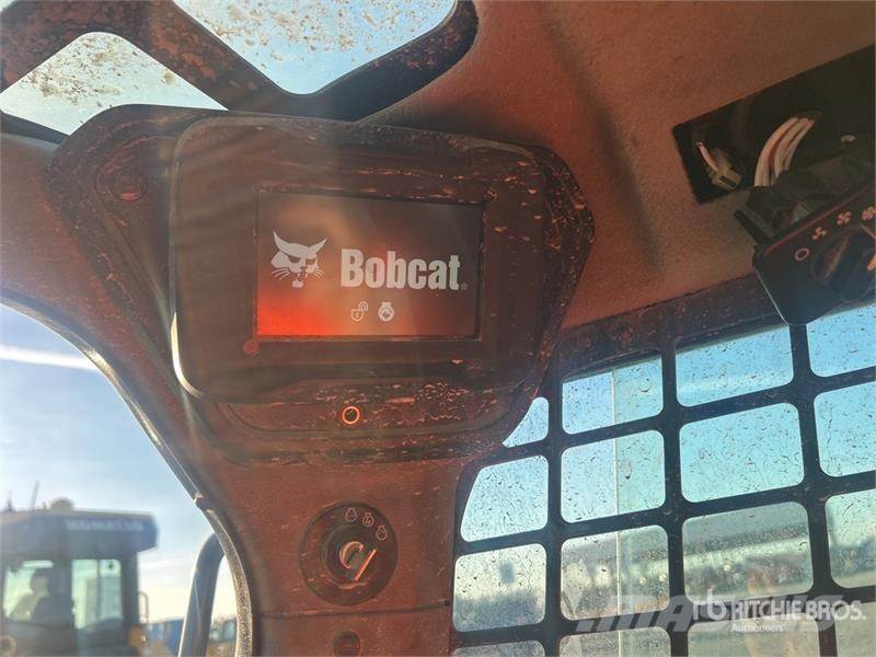Bobcat T76 R-Series Two-Speed Compact Track Loader Skid steer loaders