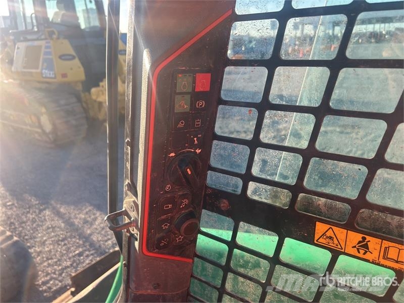 Bobcat T76 R-Series Two-Speed Compact Track Loader Skid steer loaders
