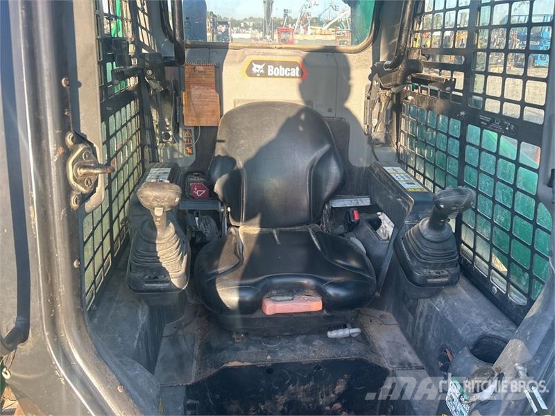 Bobcat T76 R-Series Two-Speed Compact Track Loader Skid steer loaders