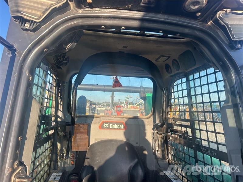 Bobcat T76 R-Series Two-Speed Compact Track Loader Skid steer loaders