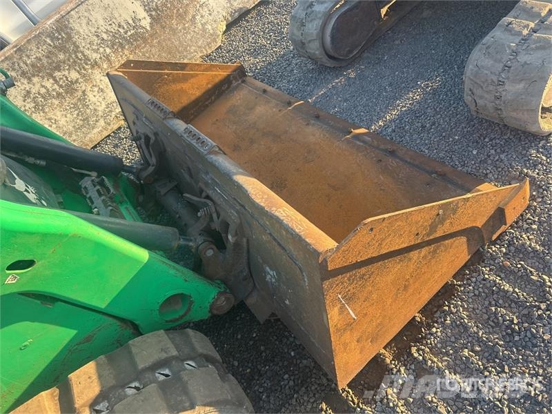 Bobcat T76 R-Series Two-Speed Compact Track Loader Skid steer loaders