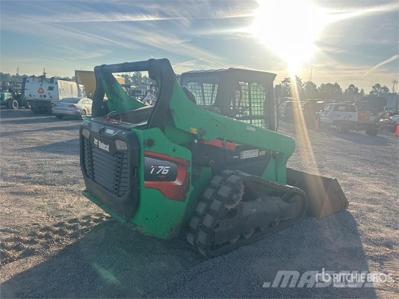 Bobcat T76 R-Series Two-Speed Compact Track Loader Skid steer loaders